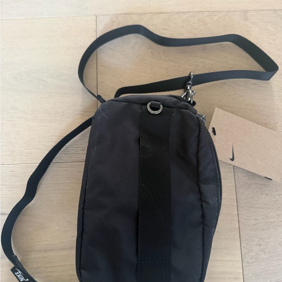 Nike Black Crossbody Bag NEW with tags - Picture 7 of 9